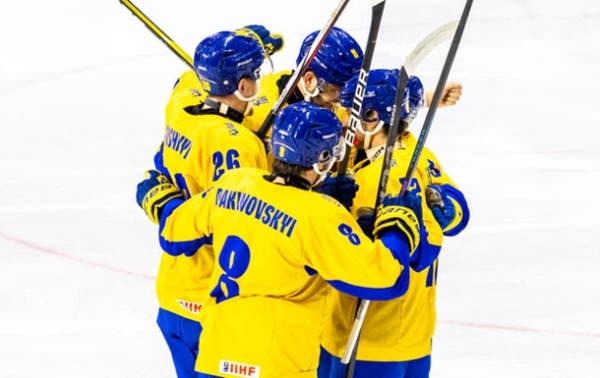 Україна визначилася із заявкою на дебютний Кубок націй з хокею Україна визначилася із заявкою на дебютний Кубок націй з хокею