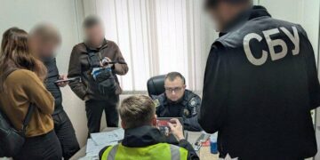 Кіберполіція Хмельниччини викрила шахрайку, яка видавала себе за банківський сервіс