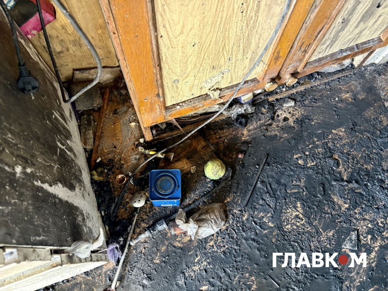 Росіяни розбомбили у Києві квартиру хорового диригента, який пережив блокаду Ленінграда (фото, відео)