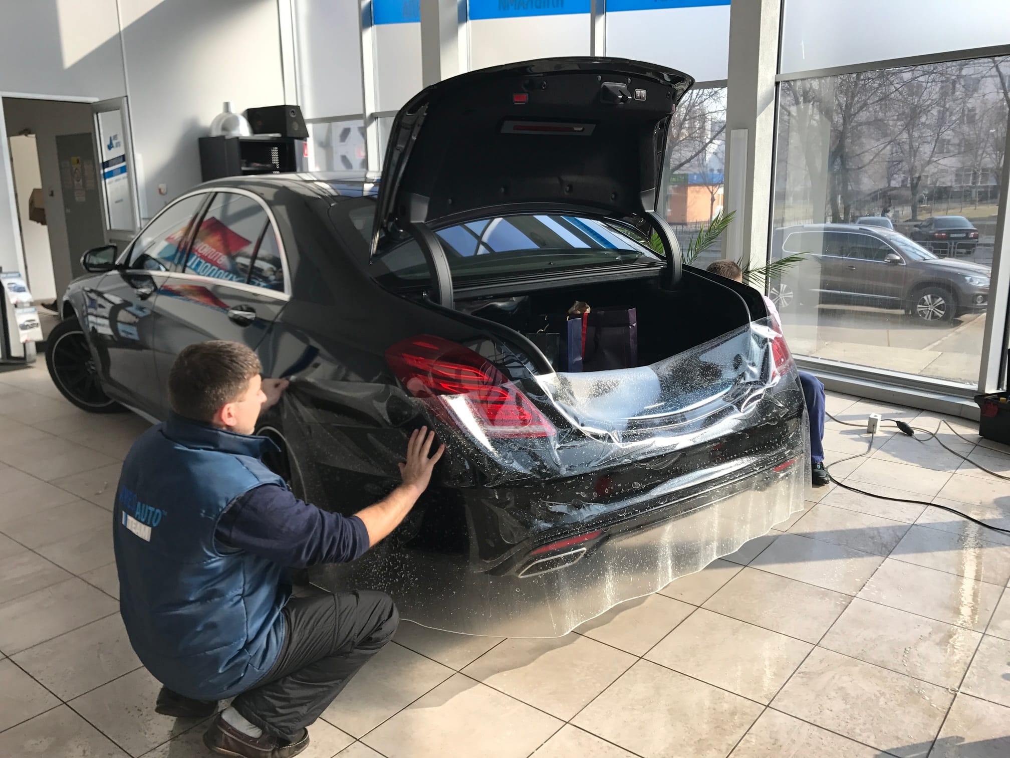 Плівки для авто в AvesAuto: захист кузова без компромісів