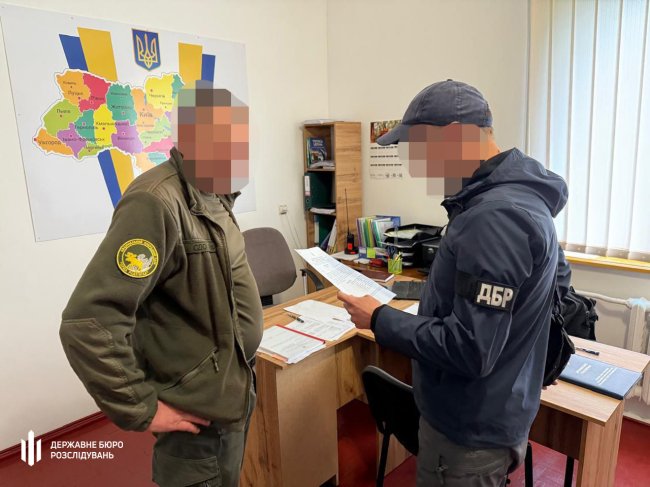 Керівника з Сарненщини звинувачують у тому, що не помічав масової крадіжки дерев