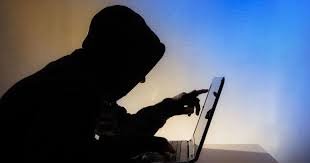 Консультація вартістю понад 274 тисячі гривень: у Миколаєві поліцейські встановлюють шахраїв, які ошукали жінку