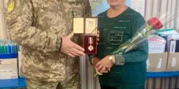 Матері загиблого Захисника з Полтавщини вручили державну нагороду сина