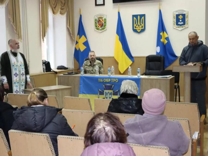 На Миргородщині представники 116-ї ОБр ТрО зустрілися з родинами загиблих, зниклих безвісти та полонених воїнів