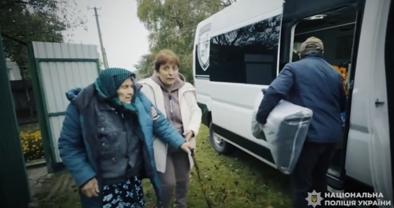 На Сумщині спецпідрозділ «Білий янгол» здійснив евакуацію родини з-під вогню ворога