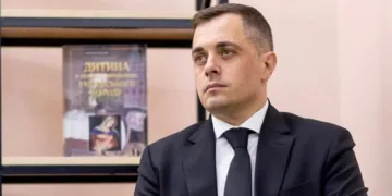 “Наше завдання – створити ефективну мережу закладів освіти, а не утримувати будівлі, столи й стільці”, – заступник міністра освіти Микола Трофименко
