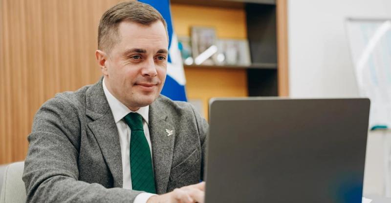 "Наше завдання – створити ефективну мережу закладів освіти, а не утримувати будівлі, столи й стільці", – заступник міністра освіти Микола Трофименко