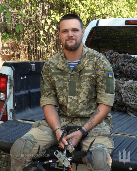 “Навіть найкращий пілот нічого не зробить без команди”: історія двох братів із Полтавщини, які стали до бою з перших днів війни