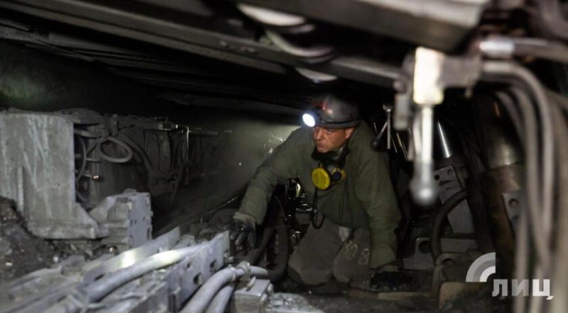 Працюють безкоштовно: як на окупованій Луганщині роками не платять зарплати на шахтах та заводах