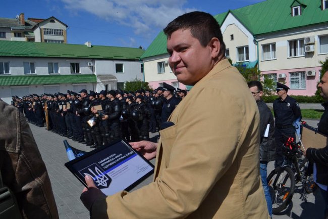 Рівняни озброюються