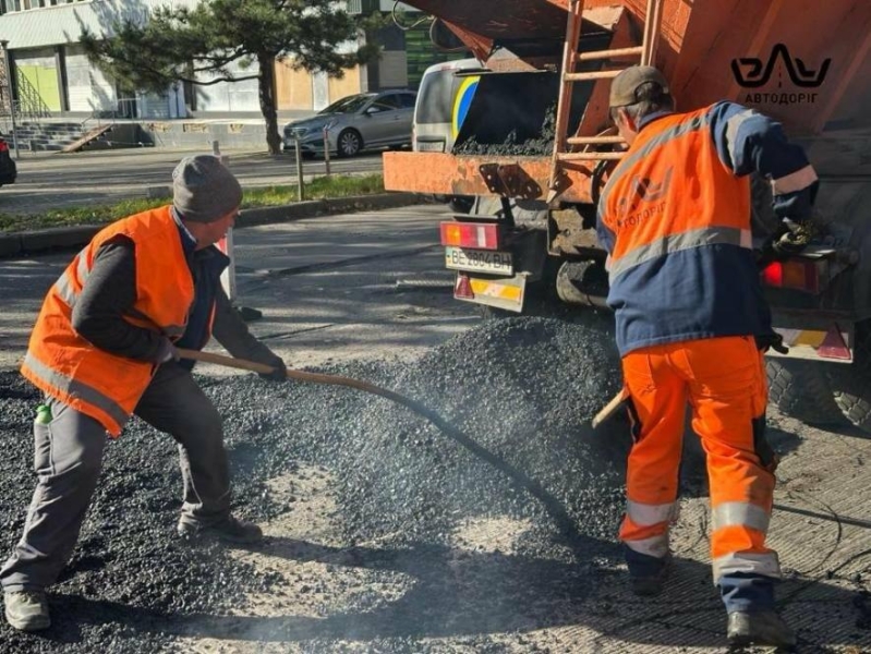 У Миколаєві відремонтували ділянки доріг на Садовій та Пограничній для підвищення безпеки руху, - ФОТО