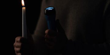 У низці областей України запроваджено екстрені та аварійні відключення світла