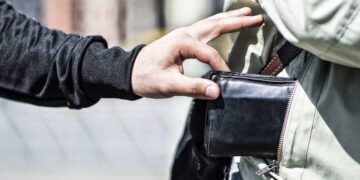 У Первомайську судитимуть чоловіка, який викрав гаманець виховательки дитсадка