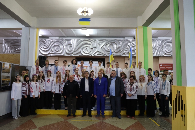 У Полтаві відкрили меморіальну дошку на честь діяча УНР, інженера-залізничника Юрія Колларда