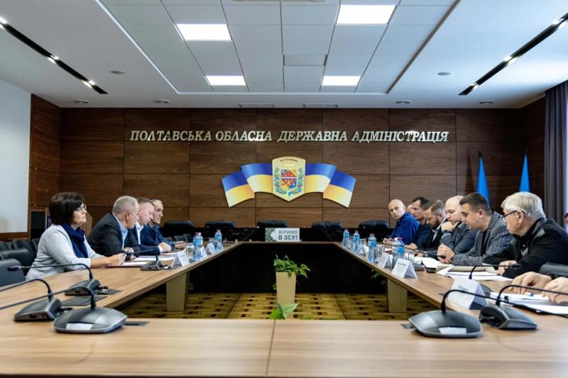 У Полтавській ОВА обговорили спрощення процедур проходження медоглядів працівниками підприємств
