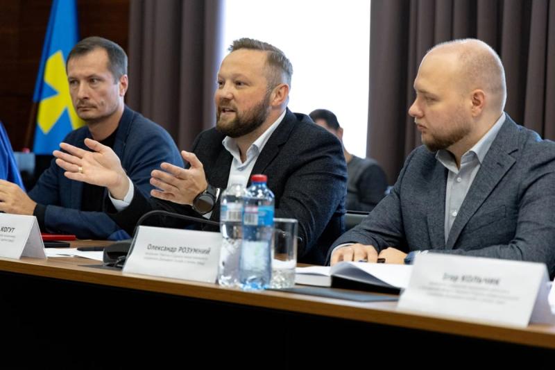 У Полтавській ОВА обговорили спрощення процедур проходження медоглядів працівниками підприємств