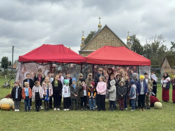 У селі Озеряни на благодійному «РідFest» зібрали  55 тисяч гривень для ЗСУ