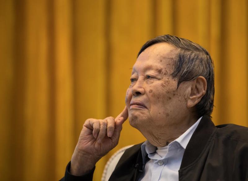 У віці 103 років помер китайський лауреат Нобелівської премії з фізики Чень Нін Ян