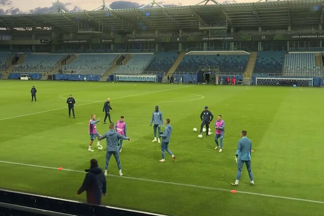 ВІДЕО. Динамо провело відкрите тренування перед матчем із Крістал Пелас