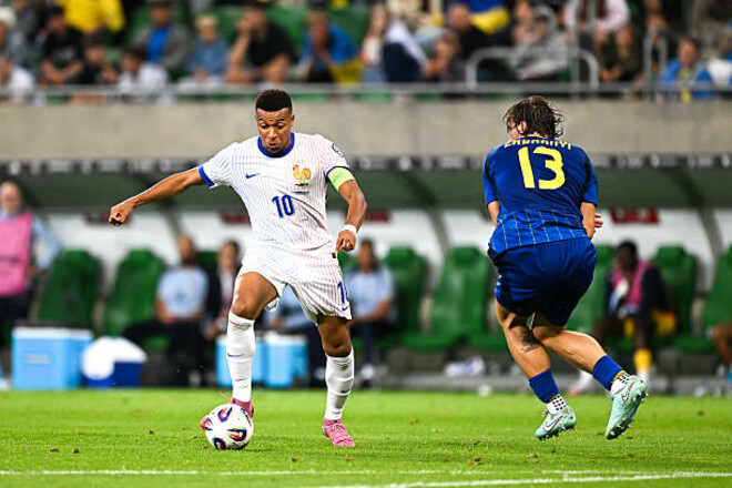 ВІДЕО. Його не зупинити. УЄФА смакує, як Мбаппе розкрутив Забарного