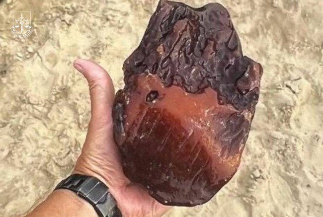 Викрили посадовця Держгеонадр: посприяв, щоб на Рівненщині незаконно намили 5 тонн бурштину