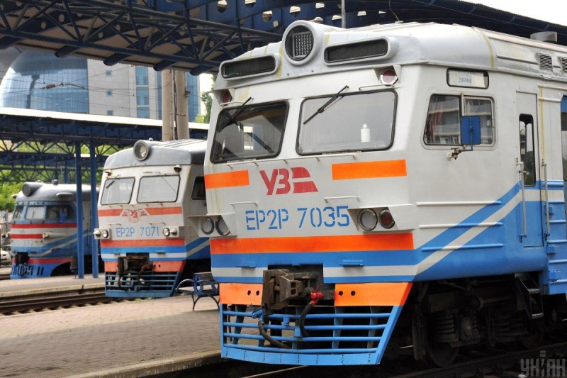 "З безпекових міркувань": у трьох областях України скасували частину приміських поїздів