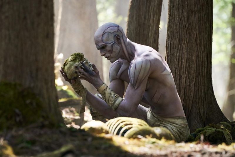 Гільєрмо дель Торо створив «Франкенштейна» епохи ШІ: готика, кров і сатира на техногеніїв