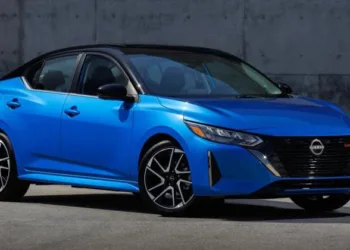 Nissan відкликає понад 40 тисяч автомобілів у США через бульбашки в лобовому склі