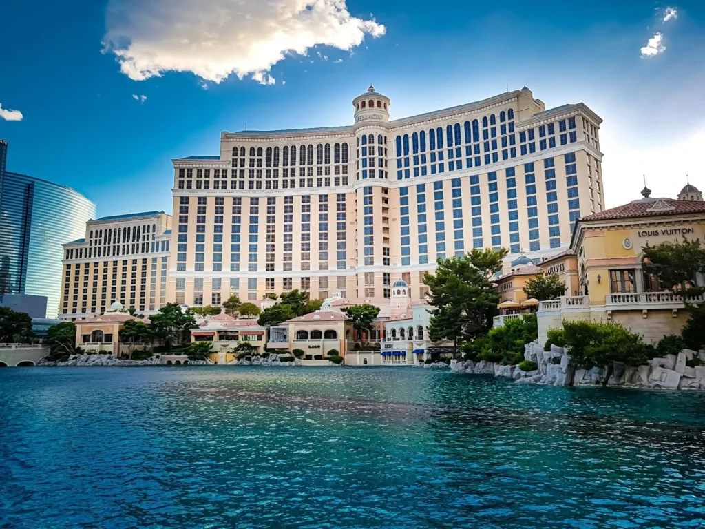 Fee-девелопмент