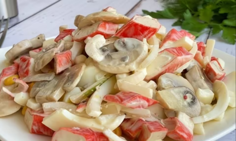 Салат з крабами "Аншлаг": новий хіт святкового столу