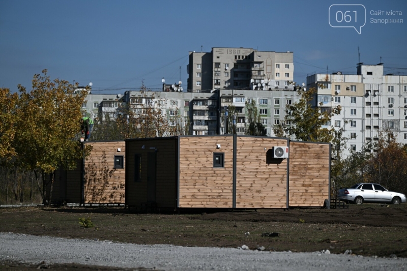 30 квадратних метрів на родину: у Запоріжжі будують модульні будинки для ВПО, - ФОТОРЕПОРТАЖ