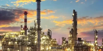 У російській рязані пролунало щонайменше 10 вибухів: ймовірна атака на НПЗ