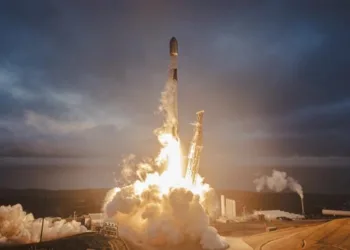 SpaceX запустила 28 супутників Starlink на новій ракеті Falcon 9 з Каліфорнії