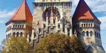 Чудотворна ікона та орган, що заворожує: чим вражає Домініканський костел на Тернопільщині