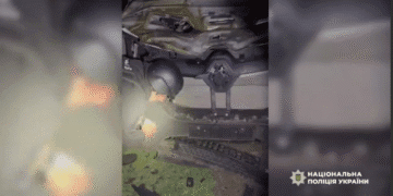 У Веселянці поліцейські разом із військовими провели нічну операцію та врятували пошкоджене евакуаційне авто