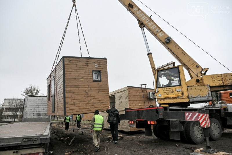 30 квадратних метрів на родину: у Запоріжжі будують модульні будинки для ВПО, - ФОТОРЕПОРТАЖ