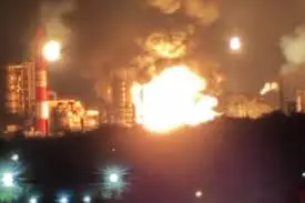 РФ зазнала атаки невідомих дронів: повідомляють про можливий удар по НПЗ у Рязані