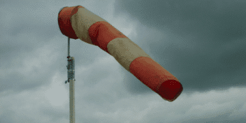 У Запоріжжі оголосили штормове попередження через сильні пориви вітру