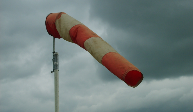 У Запоріжжі оголосили штормове попередження через сильні пориви вітру