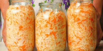 “Ці 4 секретні способи зроблять квашену капусту по-справжньому хрумкою”: унікальний лайфках, як гарно квасити капусту