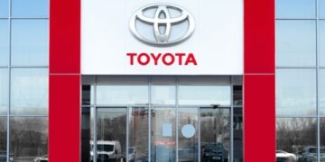 Toyota відкликає понад мільйон автомобілей