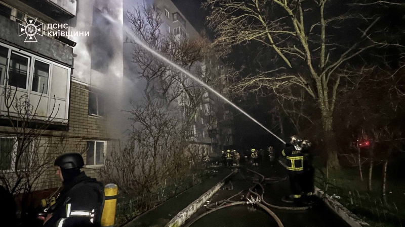 Рятувальники відзвітували про наслідки атаки на Вишгород (фото, відео)
