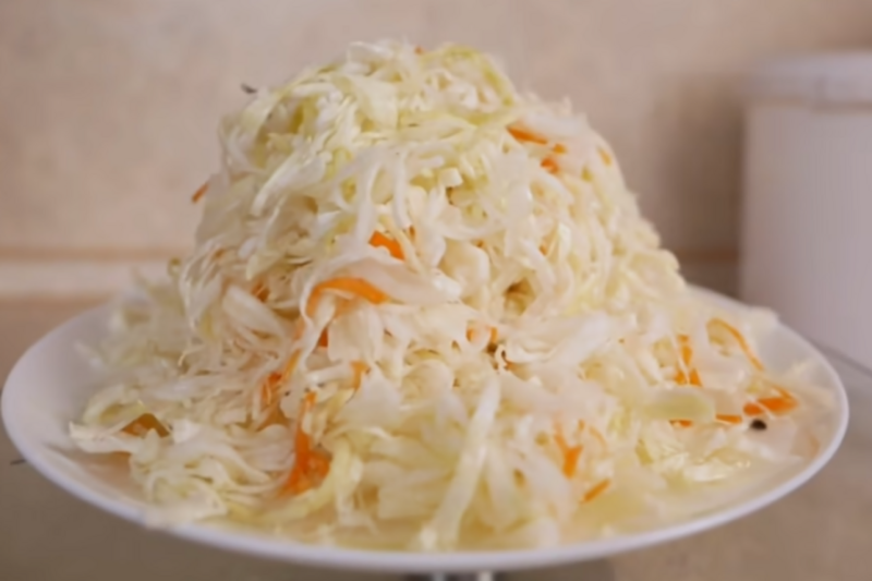 "Хрустка і соковита капуста": давній 50-річний рецепт, як квасити найсмачнішу капусту