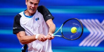 Українець Сачко болісно реагує на війну в Україні: Гостро це переживаю