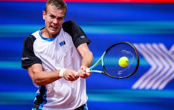 Українець Сачко болісно реагує на війну в Україні: Гостро це переживаю