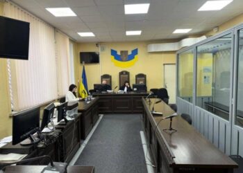 Апеляційний суд у Запоріжжі скоротив строки двом засудженим за воєнний злочин експравоохоронцям з Токмака, але підтвердив їхню вину