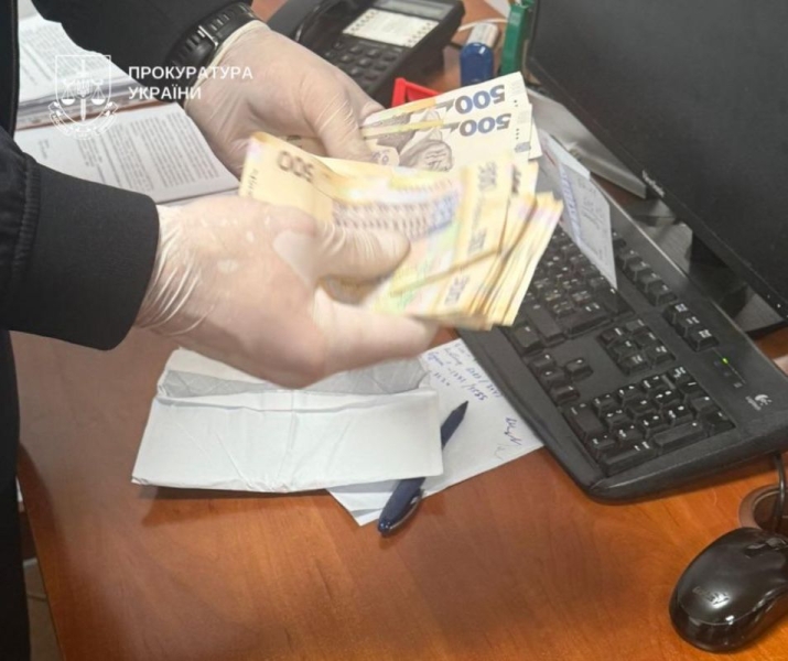 Заступника начальника Київської митниці затримано за підозрою в отриманні хабаря