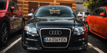 У Києві засвітився рідкісний конкурент BMW M3 із двигуном від суперкара (ФОТО)