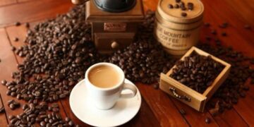 Чи шкодить кава кісткам: пояснення без міфів