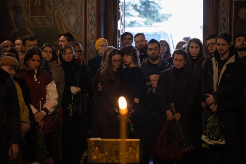 Київ попрощався з військовим та фотографом Костянтином Гузенком (фото)